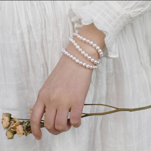 Genuine White Pearl Stretch Bracelet - Picture 7 of 13